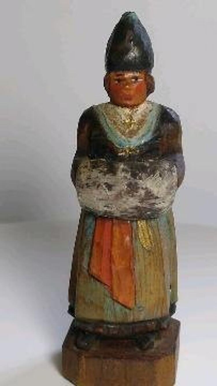 Vintage ANRI Hand-Carved Wood Figurine Folk Art Woman Muff or Basket Rustic